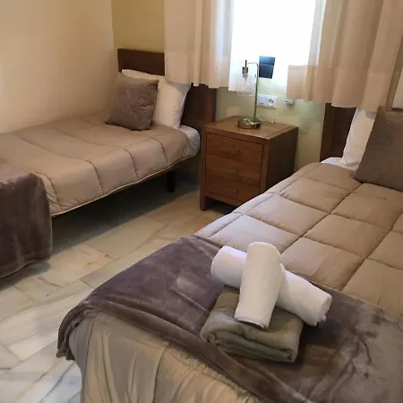 Crown With Sea View Apartment *