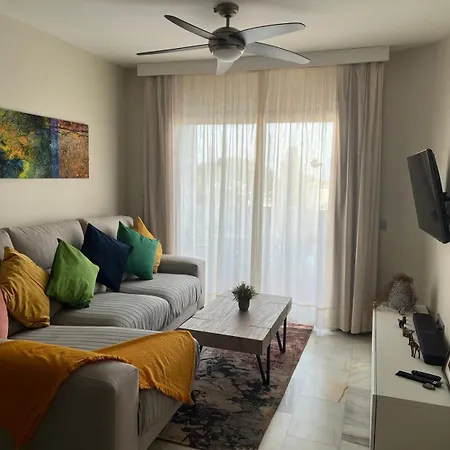 Crown With Sea View Apartment